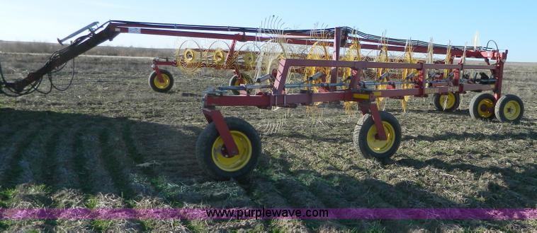 image for item D6071 New Holland HT154 wheel hay rake