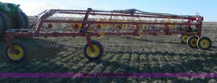image for item D6071 New Holland HT154 wheel hay rake