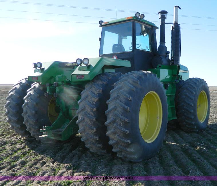 image for item D6072 1990 John Deere 8760 4WD tractor