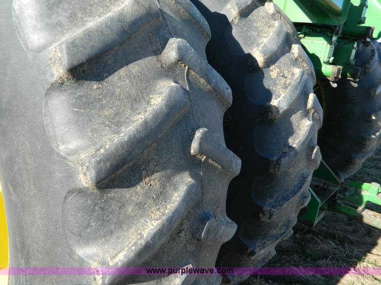 image for item D6072 1990 John Deere 8760 4WD tractor