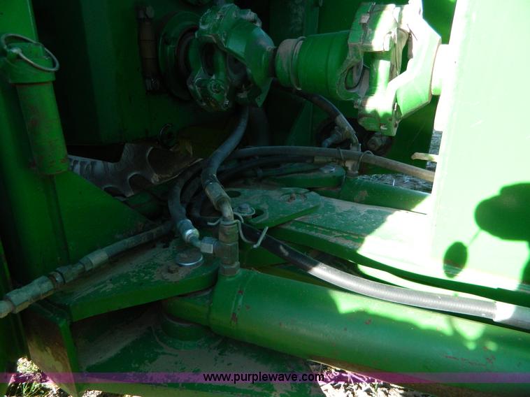 image for item D6072 1990 John Deere 8760 4WD tractor