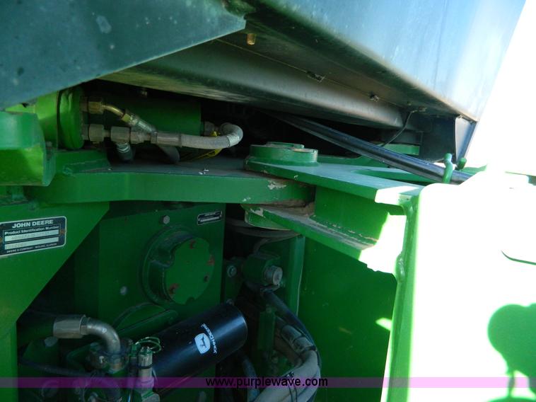 image for item D6072 1990 John Deere 8760 4WD tractor