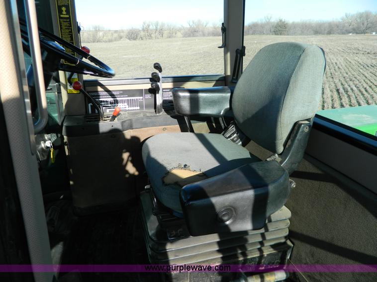 image for item D6072 1990 John Deere 8760 4WD tractor