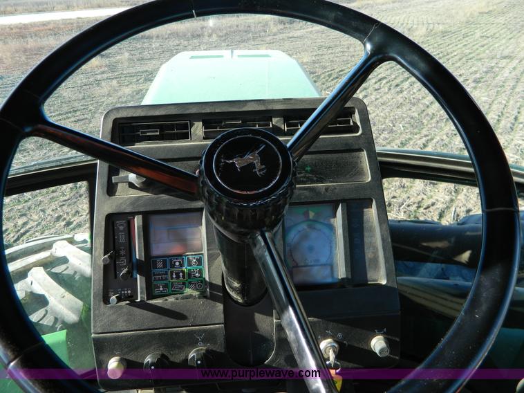 image for item D6072 1990 John Deere 8760 4WD tractor