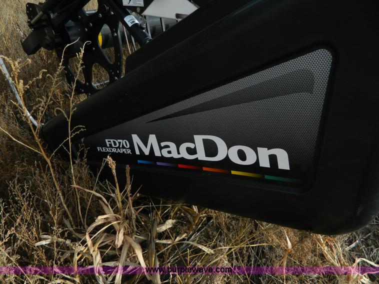 image for item D6075 2008 MacDon FD70 40' flex draper head