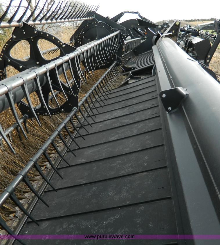 image for item D6075 2008 MacDon FD70 40' flex draper head