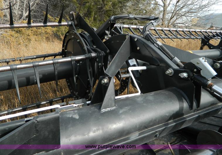 image for item D6075 2008 MacDon FD70 40' flex draper head