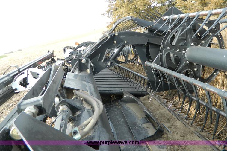 image for item D6075 2008 MacDon FD70 40' flex draper head