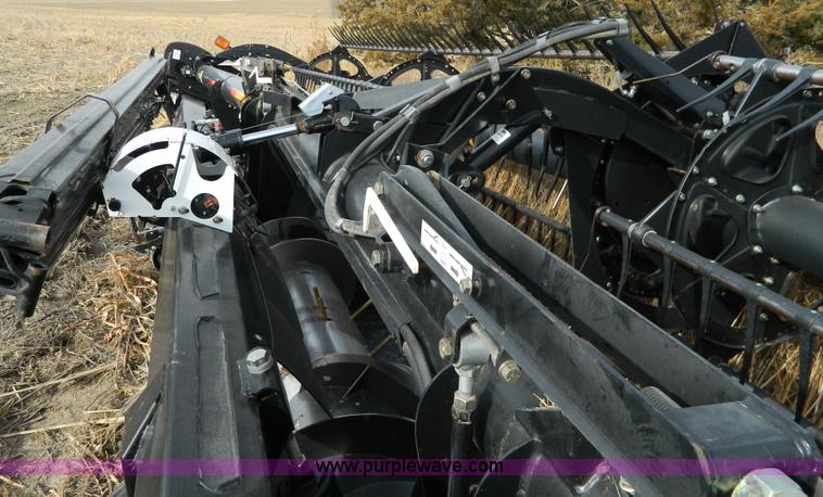 image for item D6075 2008 MacDon FD70 40' flex draper head