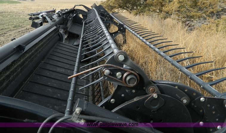 image for item D6075 2008 MacDon FD70 40' flex draper head