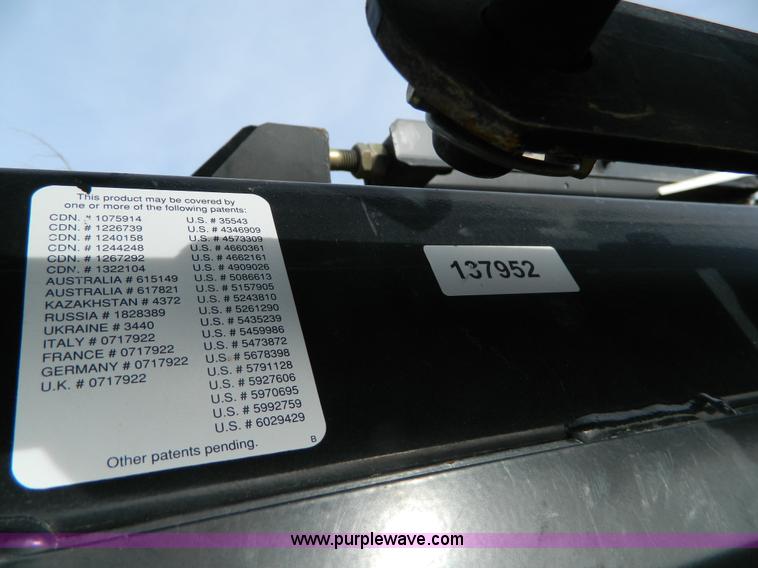 image for item D6075 2008 MacDon FD70 40' flex draper head