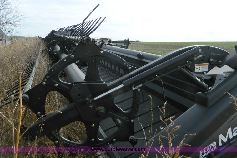 image for item D6075 2008 MacDon FD70 40' flex draper head