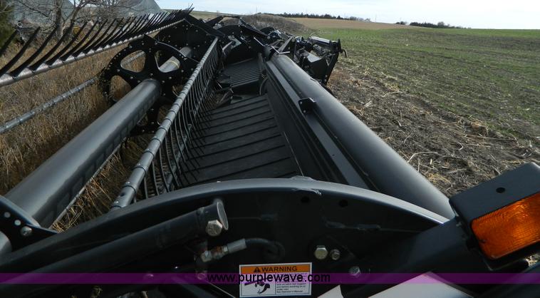 image for item D6075 2008 MacDon FD70 40' flex draper head