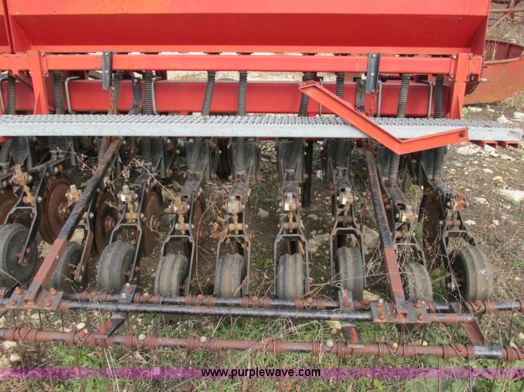 image for item F5445 Sunflower 9410 15' grain drill