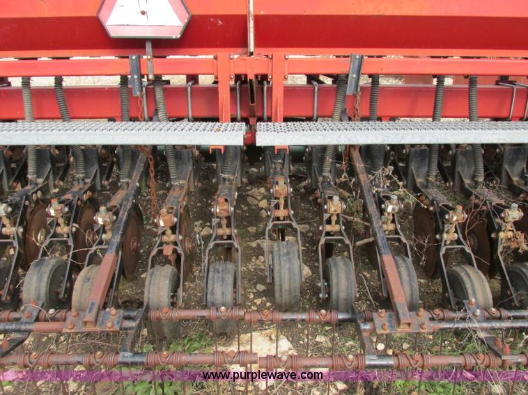 image for item F5445 Sunflower 9410 15' grain drill