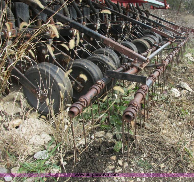 image for item F5445 Sunflower 9410 15' grain drill