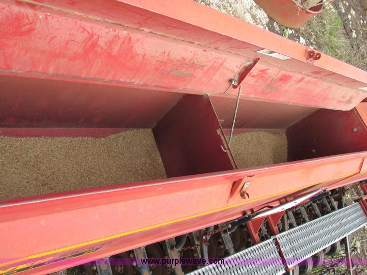 image for item F5445 Sunflower 9410 15' grain drill