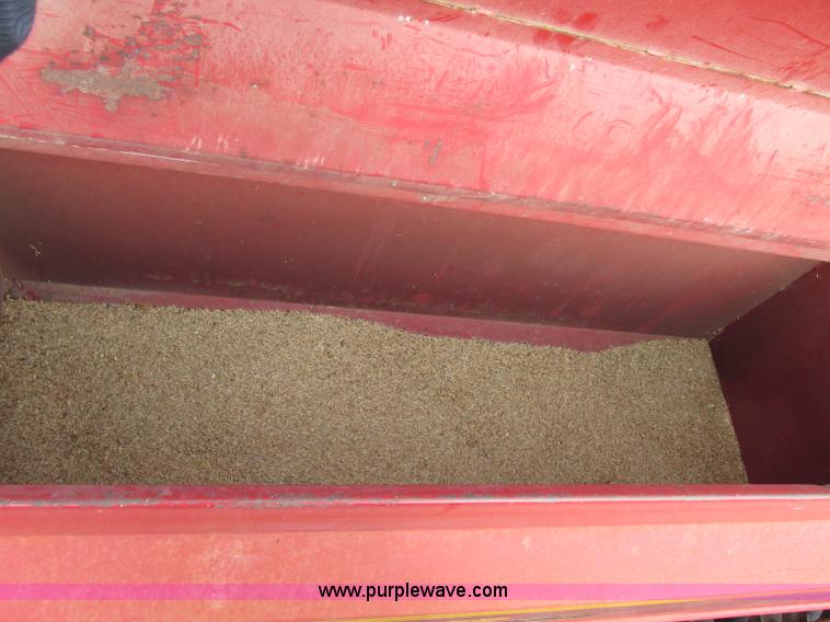 image for item F5445 Sunflower 9410 15' grain drill