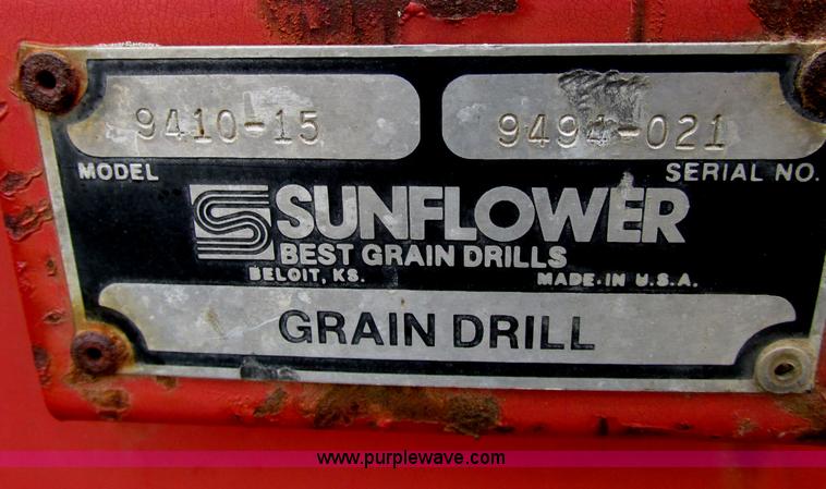image for item F5445 Sunflower 9410 15' grain drill
