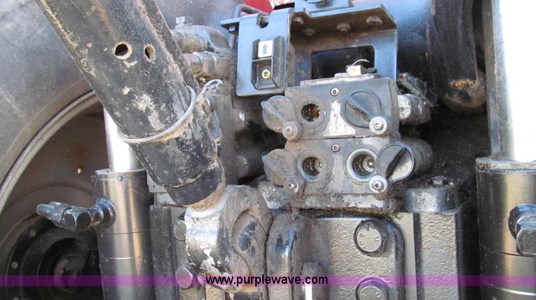 image for item G2186 1999 Case IH MX270 Magnum MFWD tractor