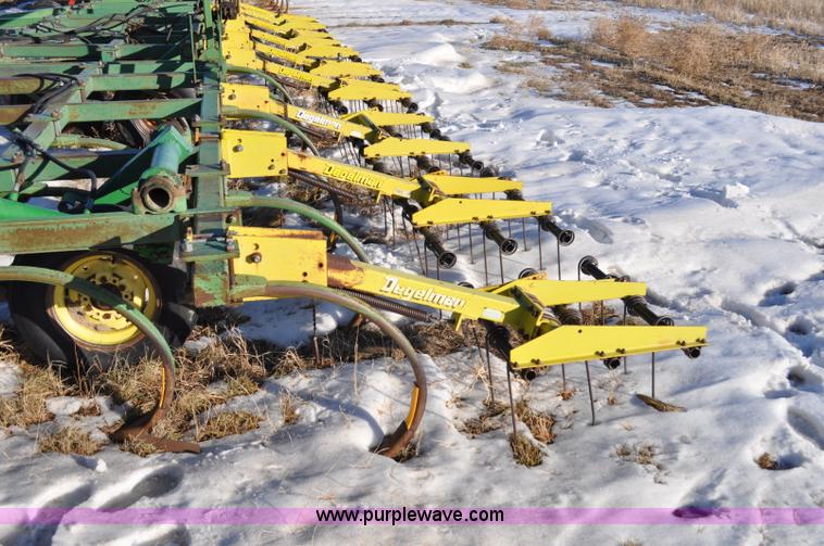 image for item G6198 John Deere 1610 chisel