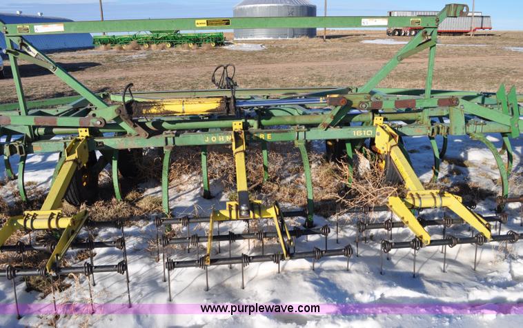 image for item G6198 John Deere 1610 chisel