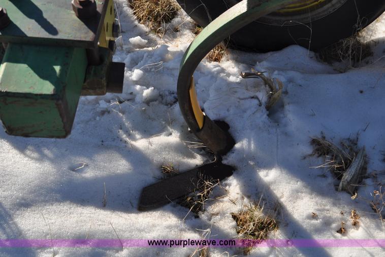 image for item G6198 John Deere 1610 chisel