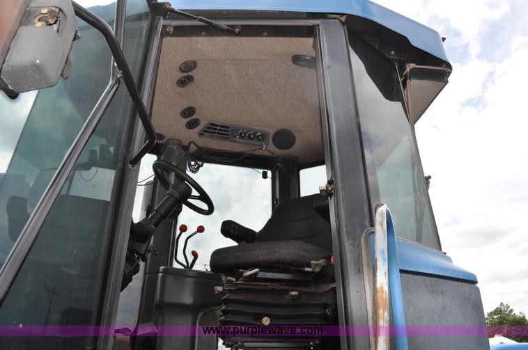 image for item G6201 1995 New Holland 9280 4WD tractor