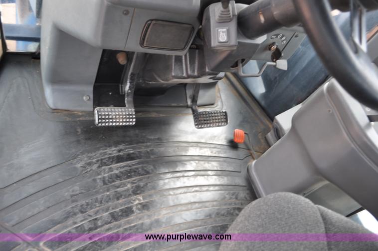 image for item G6201 1995 New Holland 9280 4WD tractor