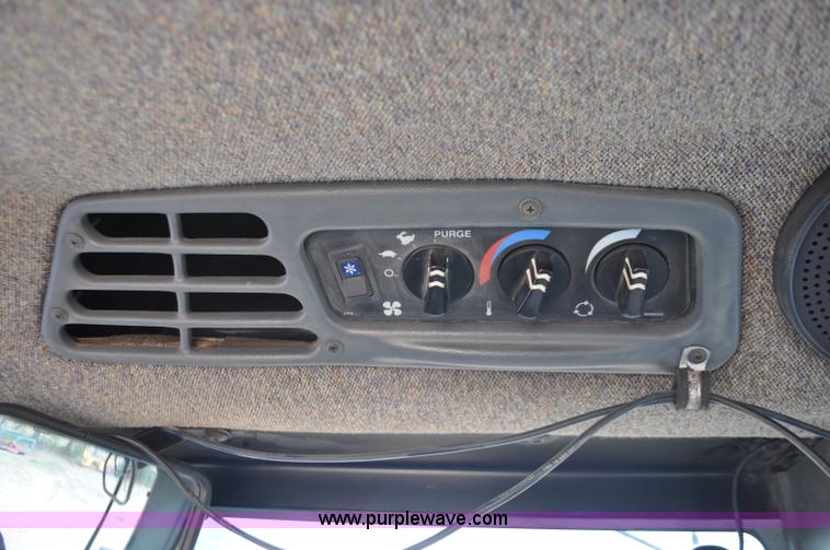 image for item G6201 1995 New Holland 9280 4WD tractor