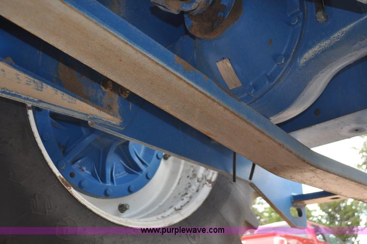 image for item G6201 1995 New Holland 9280 4WD tractor