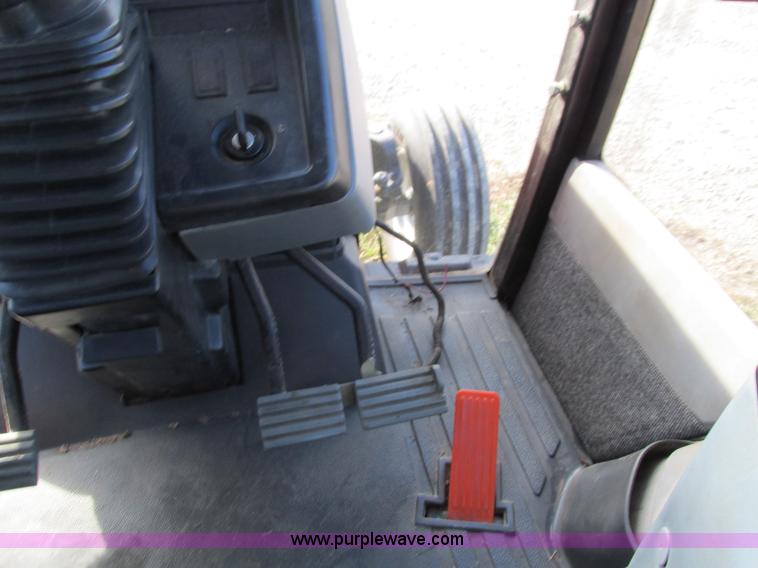 image for item G9384 1990 Case IH 5140 tractor