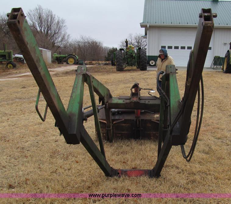 image for item G9701 John Deere 46 loader