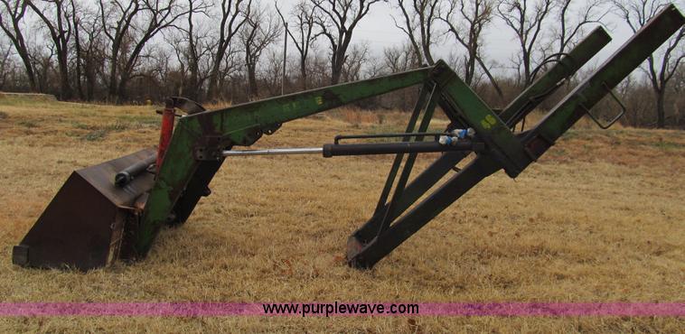 image for item G9701 John Deere 46 loader