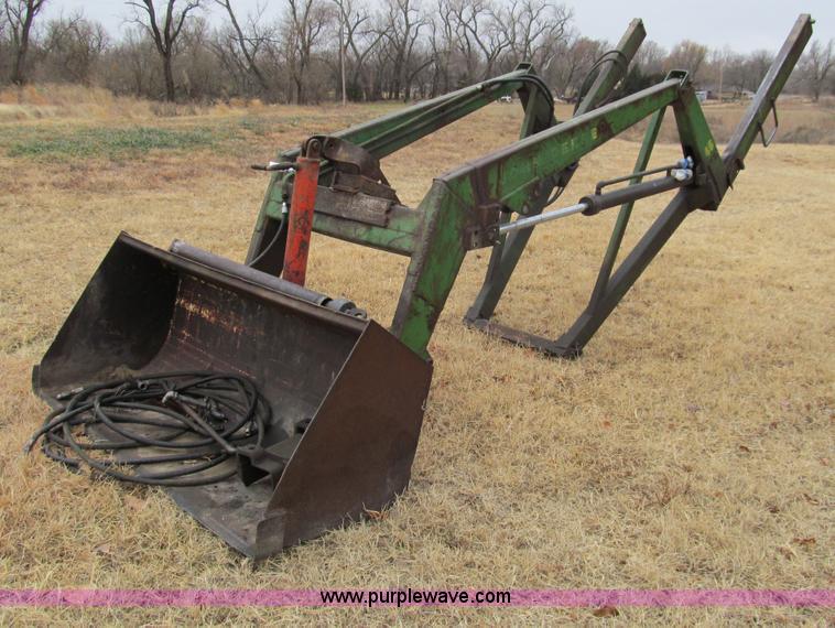 image for item G9701 John Deere 46 loader