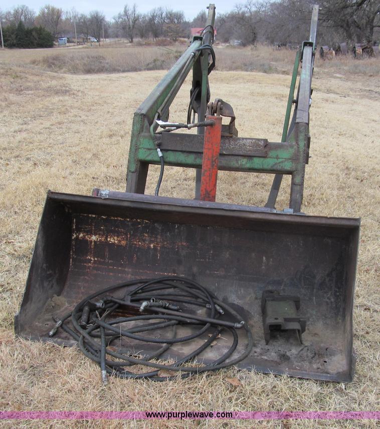 image for item G9701 John Deere 46 loader
