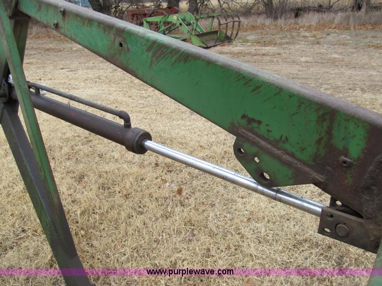 image for item G9701 John Deere 46 loader