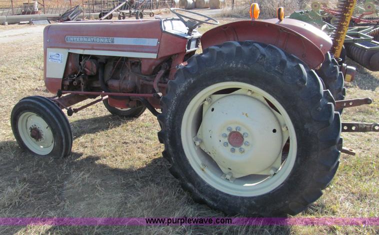 image for item G9719 International 354 tractor