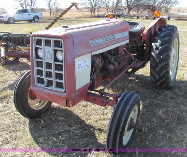 image for item G9719 International 354 tractor