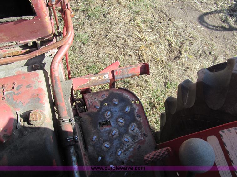 image for item G9719 International 354 tractor