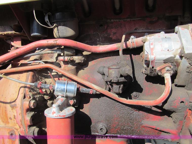 image for item G9719 International 354 tractor