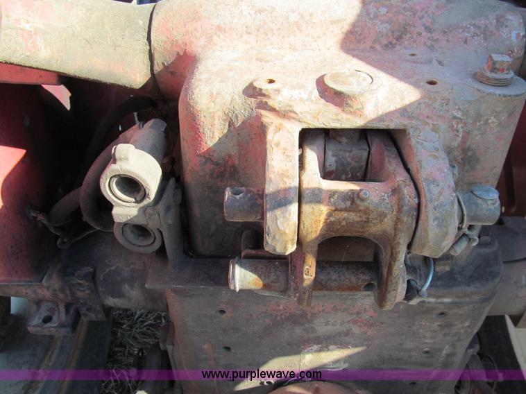 image for item G9719 International 354 tractor