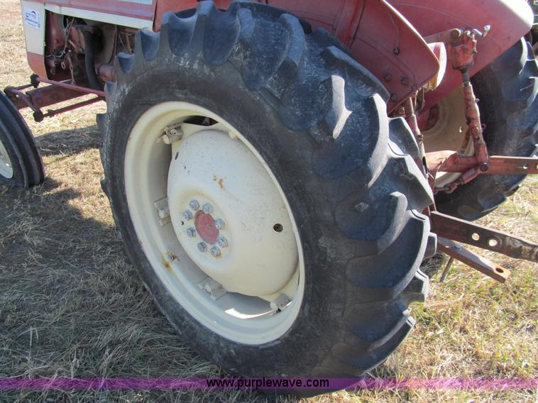 image for item G9719 International 354 tractor