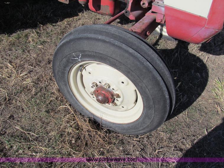 image for item G9719 International 354 tractor