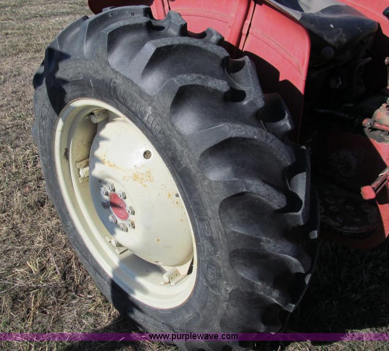 image for item G9719 International 354 tractor