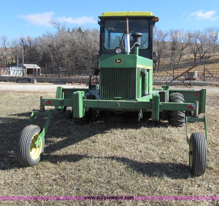image for item G9722 1982 John Deere 2420 self-propelled swather