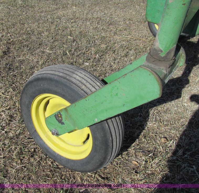 image for item G9722 1982 John Deere 2420 self-propelled swather