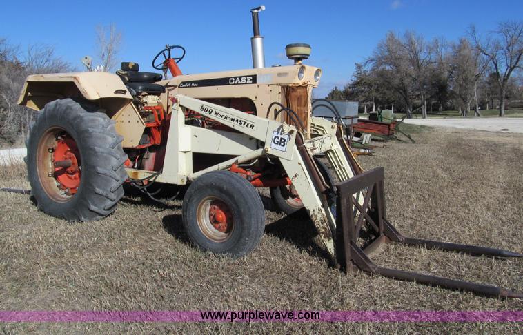 image for item G9724 1969 Case 930 Comfort King tractor