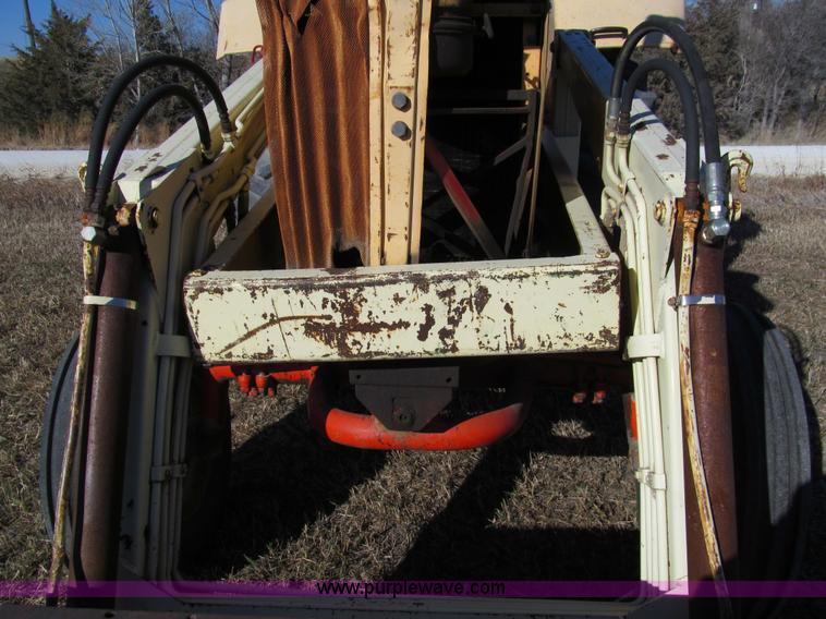 image for item G9724 1969 Case 930 Comfort King tractor