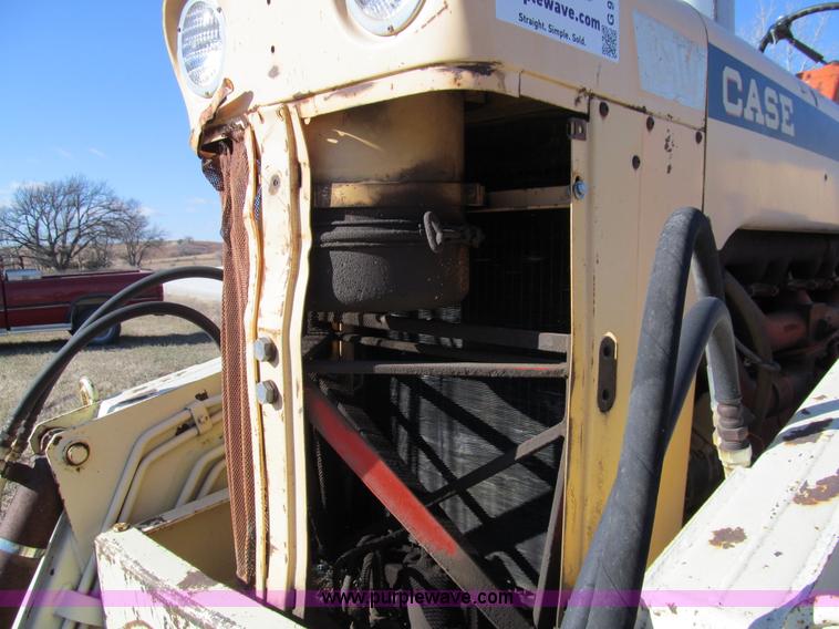 image for item G9724 1969 Case 930 Comfort King tractor